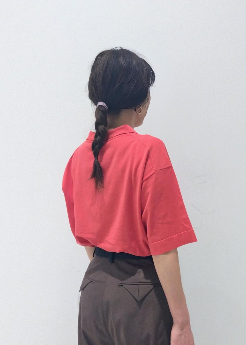 「RYE TENDER、ライ テンダー、HUNTER、ハンター、春コーデ、初夏コーデ、お出かけコーデ、旅行コーデ、女子会コーデ、大人カジュアル、パンツスタイル、カジュアルコーデ、別注アイテム、POP UP、ADAM ET ROPÉ」｜「ADAM ET ROPE'の【EMOELLE】バイカラーベルトドレスパンツ（その他パンツ、ブラウン系）」を使った、enokiさん（レディース・157cm）の春コーディネートの8枚目の写真