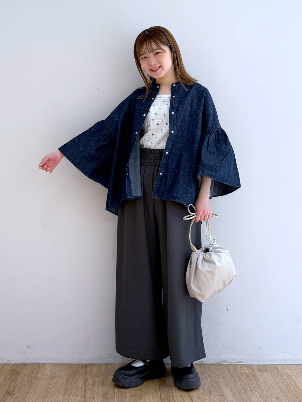 Riiina(LOWRYS FARM 本部)｜LOWRYS FARMのシャツ/ブラウスを使ったコーディネート - WEAR