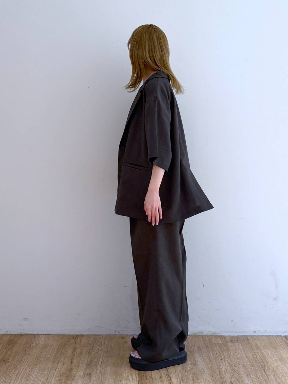 Riiina(LOWRYS FARM 本部)｜LOWRYS FARMのテーラードジャケットを使ったコーディネート - WEAR