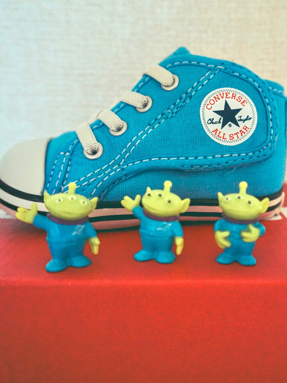 「ベビーシューズ、スニーカー、靴、ライトブルー、コンバース、コンバース オールスター、converse、マーキーズ、マーキーズ(MARKEY'S)、markey's」｜「CONVERSEの《CONVERSE》BABY ALLSTAR N EASYTAPE（スニーカー、ブルー系）」を使った、 みきさん（レディース・158cm）の夏コーディネートの2枚目の写真