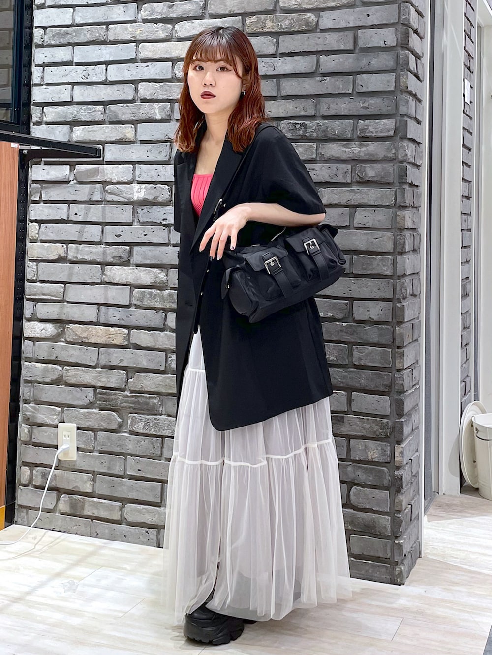 「きれいめカジュアル、休日スタイル、低身長コーデ、チュールスカート、デートコーデ、夏ファッション、PAGEBOY、ジャケット、骨格ウェーブ、レディースファッション」｜「PAGEBOYのレイヤードチュールスカート（スカート、ホワイト系）」を使った、ayaさん（レディース・152cm）の春コーディネートの2枚目の写真
