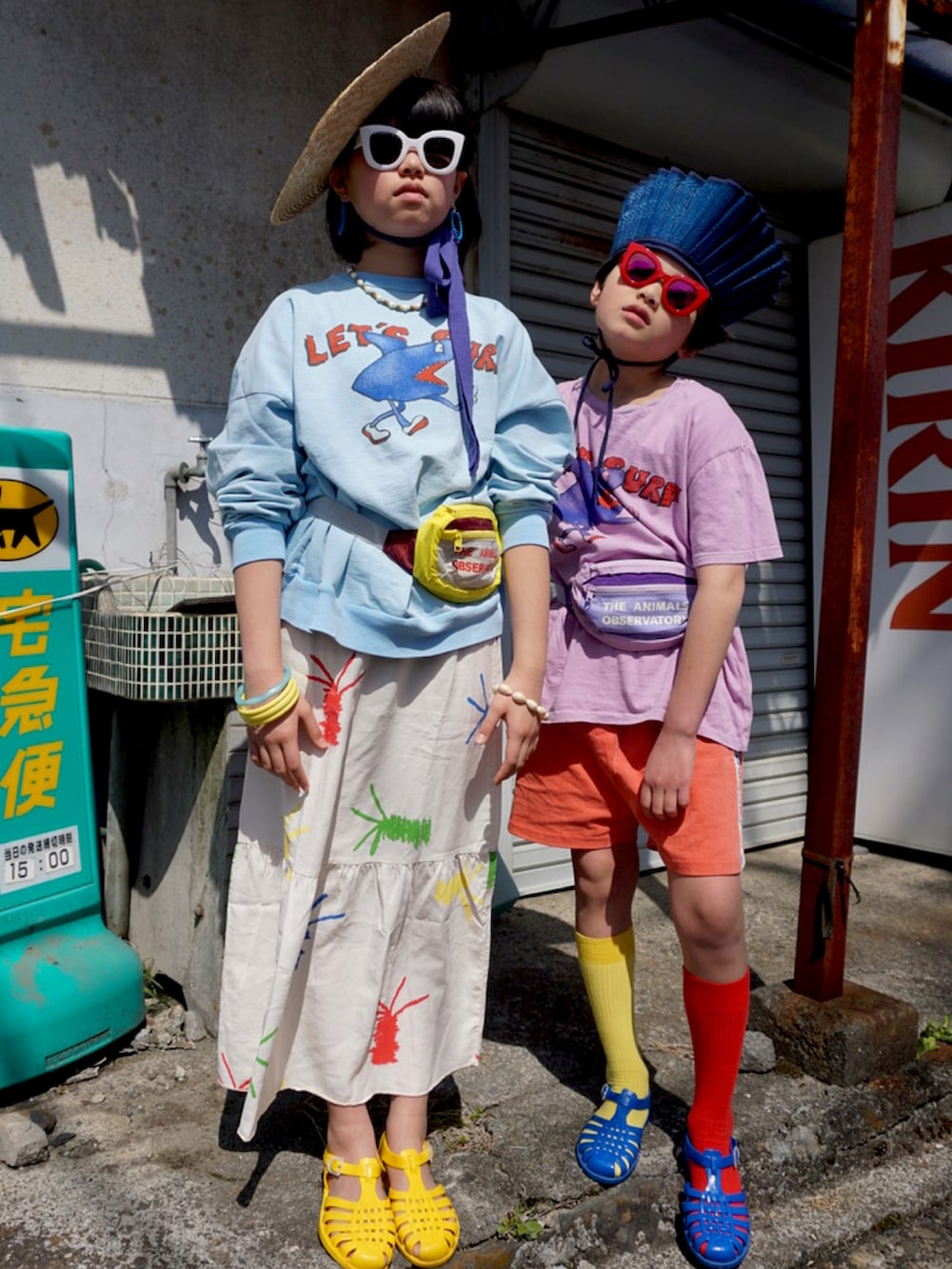 「パステル映える春、カジュアルコーデ、スカート、ロングスカート、Tシャツ、スエット、サングラス、麦わら帽子、サンダル、ボディバッグ、ウエストポーチ、春コーデ、パステルカラー、キッズコーデ、ootd」|「The animals observatoryのThe animals observatory / ナイロン ウエストバッグ(ボディバッグ/ウエストポーチ、パープル系)」を使った、MAN♡N / OKIさん(キッズ・134cm)の春コーディネートの2枚目の写真