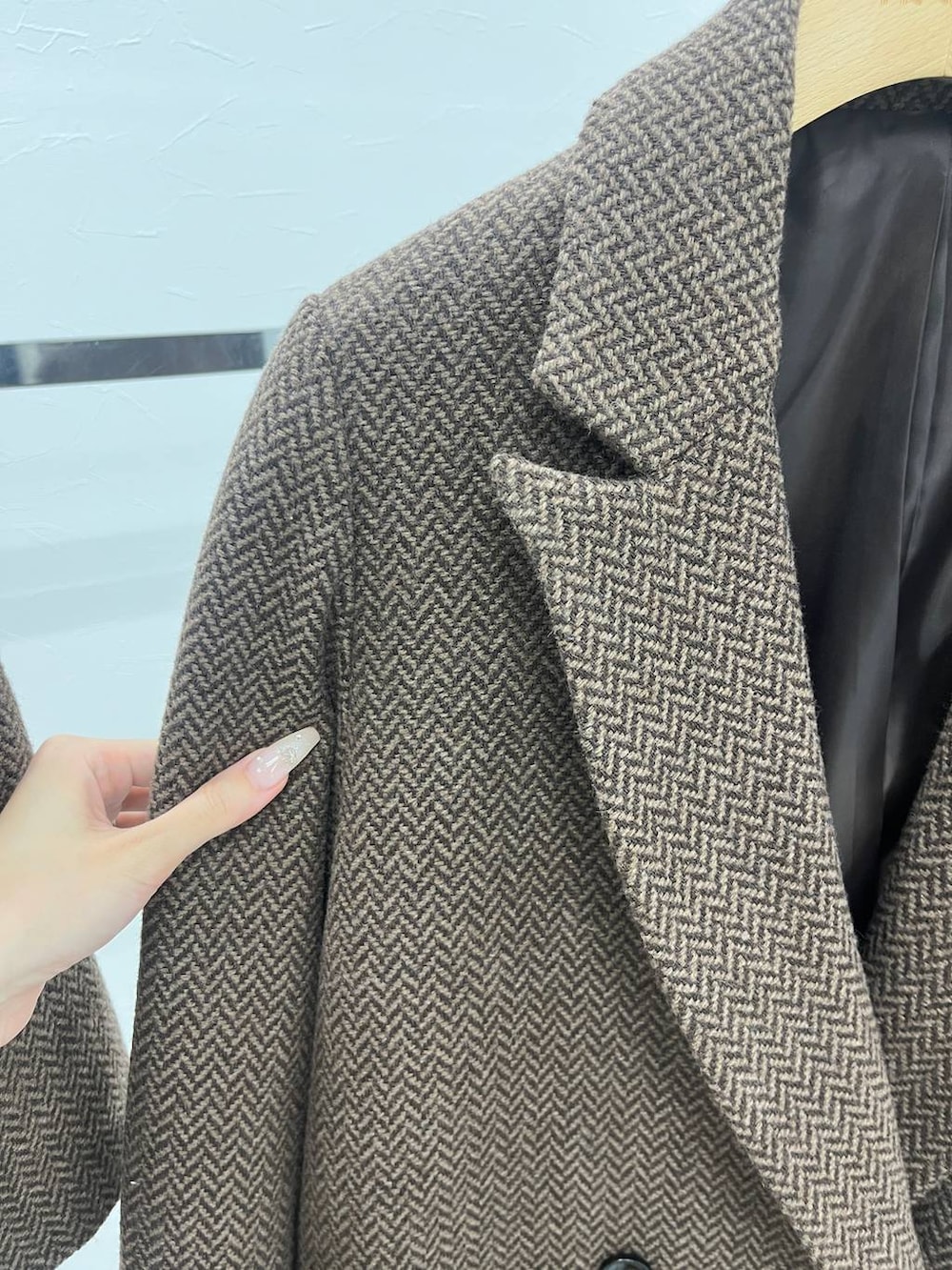「きれいめ、高身長、ヘルシー、セットアップ、ジャケット、ジャケットスタイル、インナー、キャミソール」｜「HeatherのWinter Big Jacket　144344（テーラードジャケット、ブラウン系）」を使った、marikoさん（レディース・166cm）の夏コーディネートの2枚目の写真