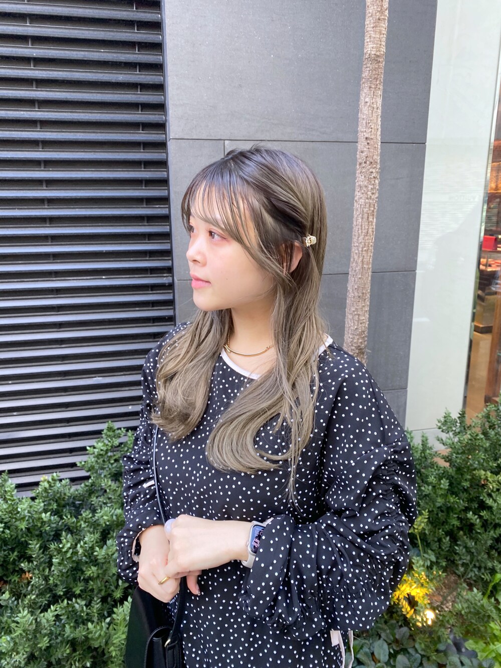 「ファッションを楽しもう、休日スタイル、オトナカジュアル、シンプル、お出かけコーデ、大人かわいい、大人女子、秋のコーデ、ワンピース、ドット、マキシ丈ワンピース、カジュアルスタイル、きれいめカジュアル、いいね、save、フォローお願いします🤑、お洒落さんとつながりたい」｜「natural coutureのアイテム（ワンピース/ドレス、ブラック系）」を使った、nana.さん（レディース・158cm）の秋コーディネートの4枚目の写真