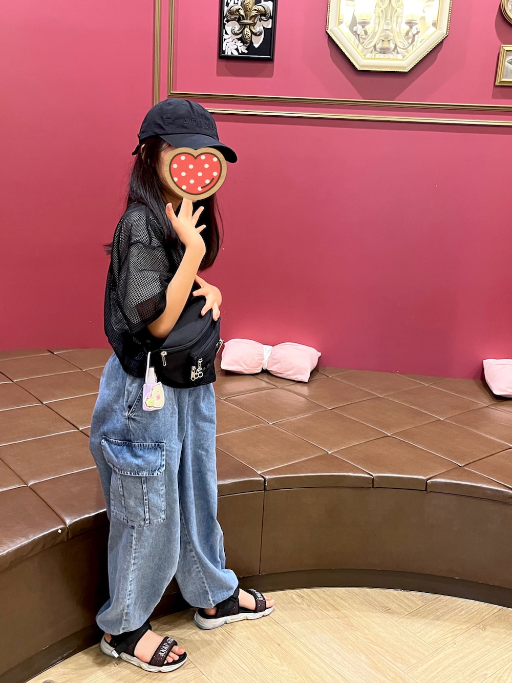 「パンツコーデ、GU、おしゃれさんと繋がりたい」｜「adidasのアイテム（キャップ、ブラック系）」を使った、yukimaro1117さん（キッズ・145cm）の秋コーディネートの2枚目の写真