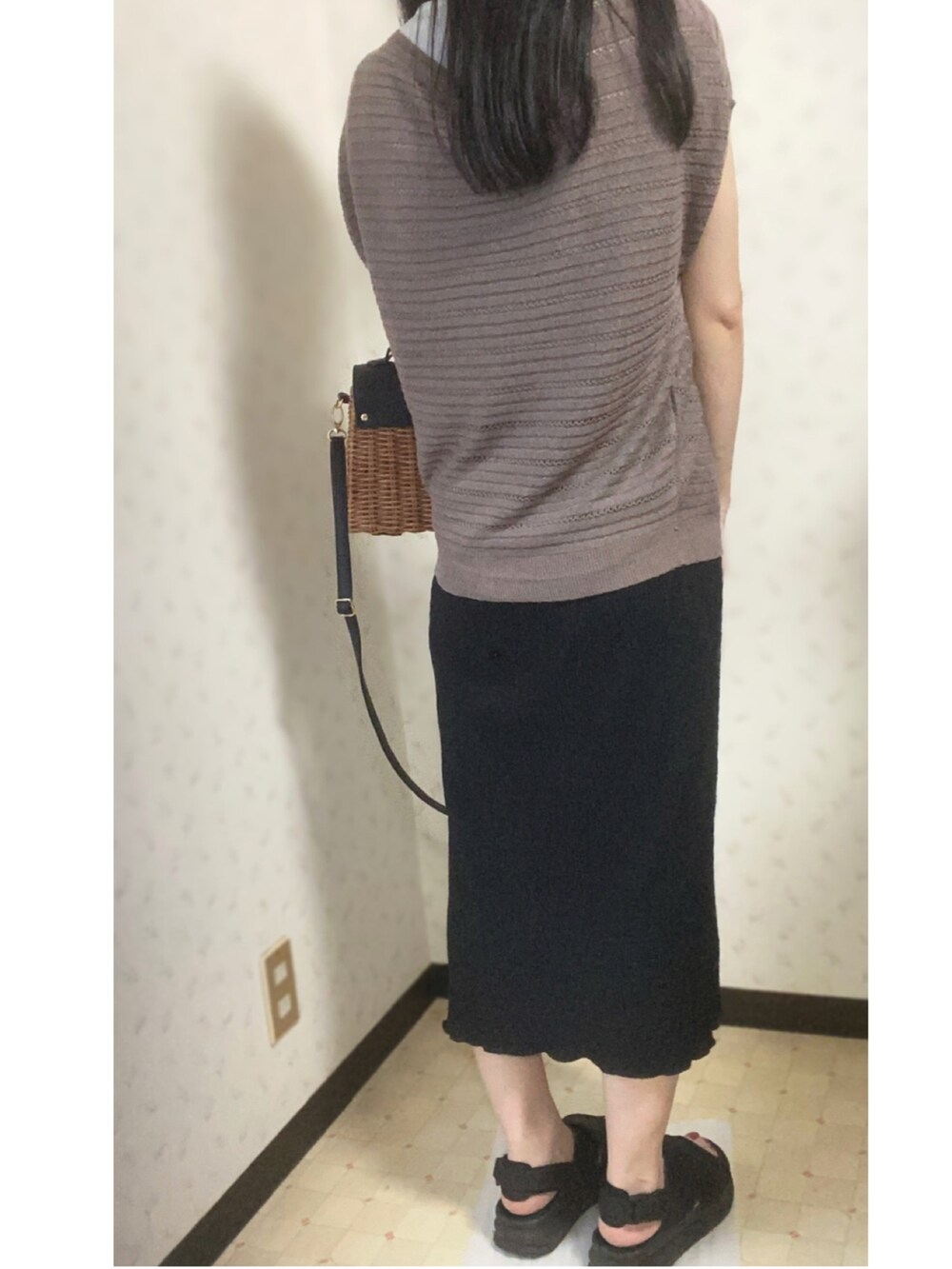 「今日のコーデ、大人かわいい、シンプル、プチプラ、全身しまむら、しまむら、Rafraf、ラフラフ、SEASON REASON、シーズンリーズン、LINOLUCE、透けニット、かごバッグ、スカートコーデ、いいね、save、フォローお願いします🤑」｜「しまむらのアイテム（かごバッグ、ブラウン系）」を使った、ゆゆ ᵕ̈さん（レディース・158cm）の夏コーディネートの2枚目の写真