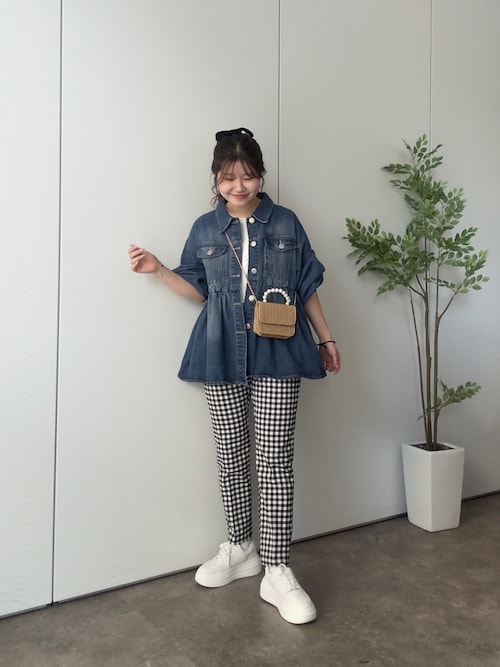 オーバーサイズギャザーペプラムデニムジャケットを使った人気