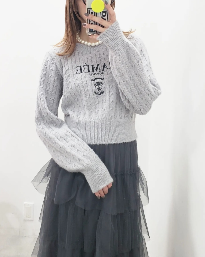 「コート、冬コーデ、冬アウター、チェック、休日スタイル、クリスマスに着たい服、ロングコート、モノトーンコーデ、チェックコート、ティアードスカート、バレエシューズ、大人かわいい、ナイスクラップ、nice claup、one after another NICE CLAUP」｜「one after another NICE CLAUPのシャギーロングコート（ステンカラーコート、その他）」を使った、nagashimaさん（レディース・160cm）の秋コーディネートの3枚目の写真
