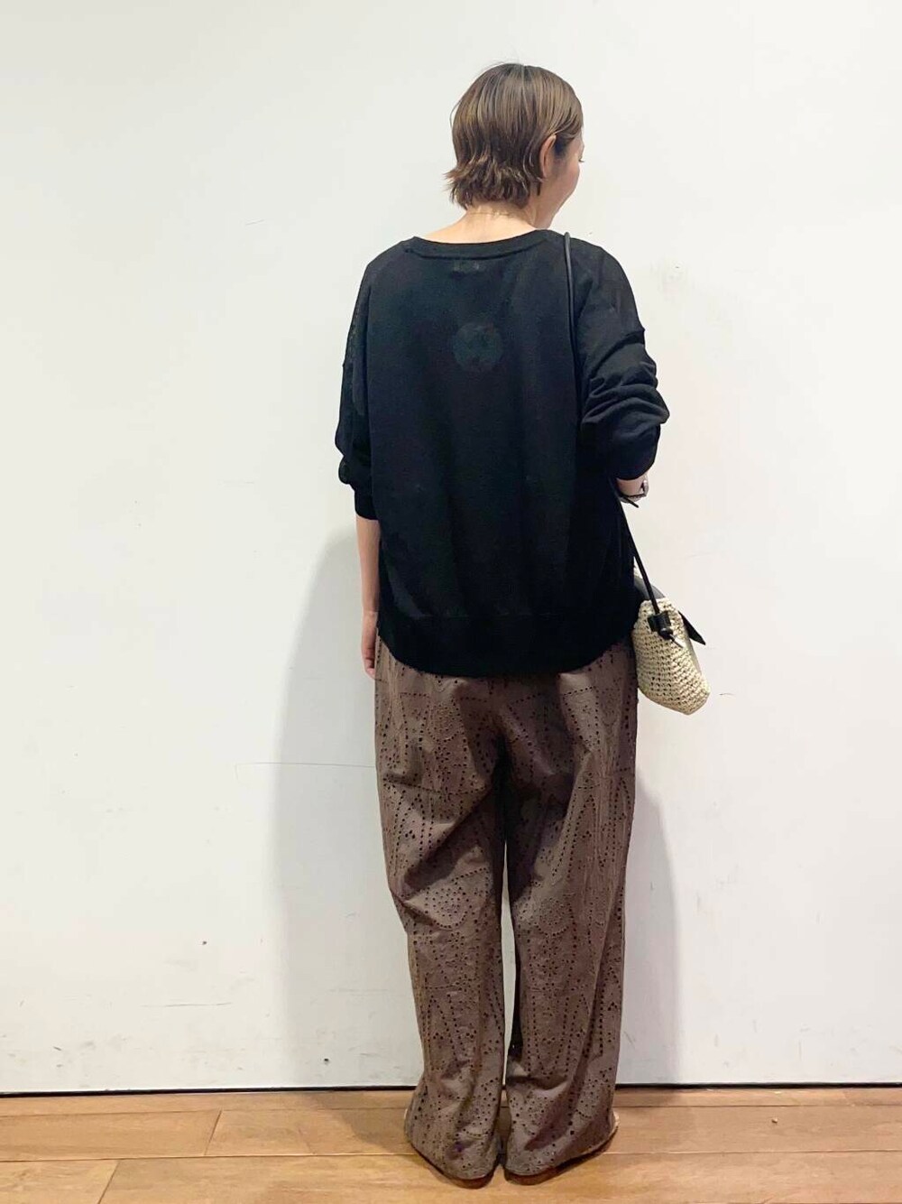 「大人カジュアル、urbanresearchdoors、ママコーデ、アーバンリサーチドアーズ、低身長コーデ、30代、ママファッション、キレイめカジュアル、夏の涼しげパンツコーデ」|「RODE SKOのペーパーコンビショルダーバッグ(ショルダーバッグ、ベージュ系)」を使った、urd_nanakoさん(レディース・154cm)の夏コーディネートの6枚目の写真