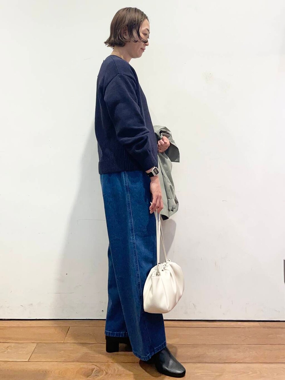 「大人カジュアル、urbanresearchdoors、ママコーデ、アーバンリサーチドアーズ、doors、低身長コーデ、30代、ママファッション、キレイめカジュアル、私の推しデニムスタイル」｜「RODE SKOの【MADE IN JAPAN】EMELINA プレーンブーツ（ブーツ、ブラック系）」を使った、urd_nanakoさん（レディース・154cm）の冬コーディネートの8枚目の写真