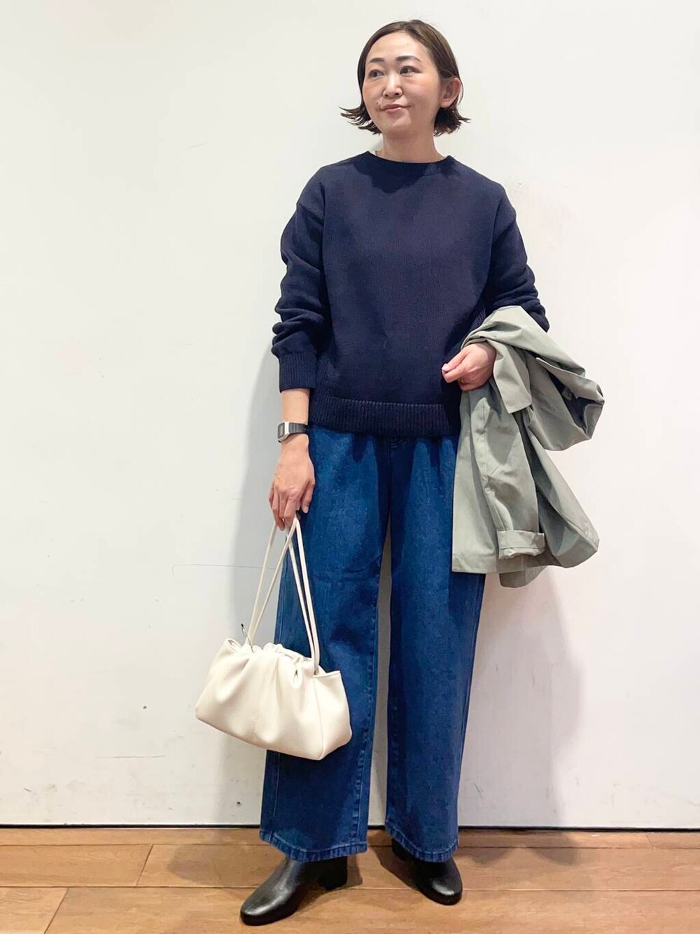 「大人カジュアル、urbanresearchdoors、ママコーデ、アーバンリサーチドアーズ、doors、低身長コーデ、30代、ママファッション、キレイめカジュアル、私の推しデニムスタイル」｜「RODE SKOの【MADE IN JAPAN】EMELINA プレーンブーツ（ブーツ、ブラック系）」を使った、urd_nanakoさん（レディース・154cm）の冬コーディネートの6枚目の写真