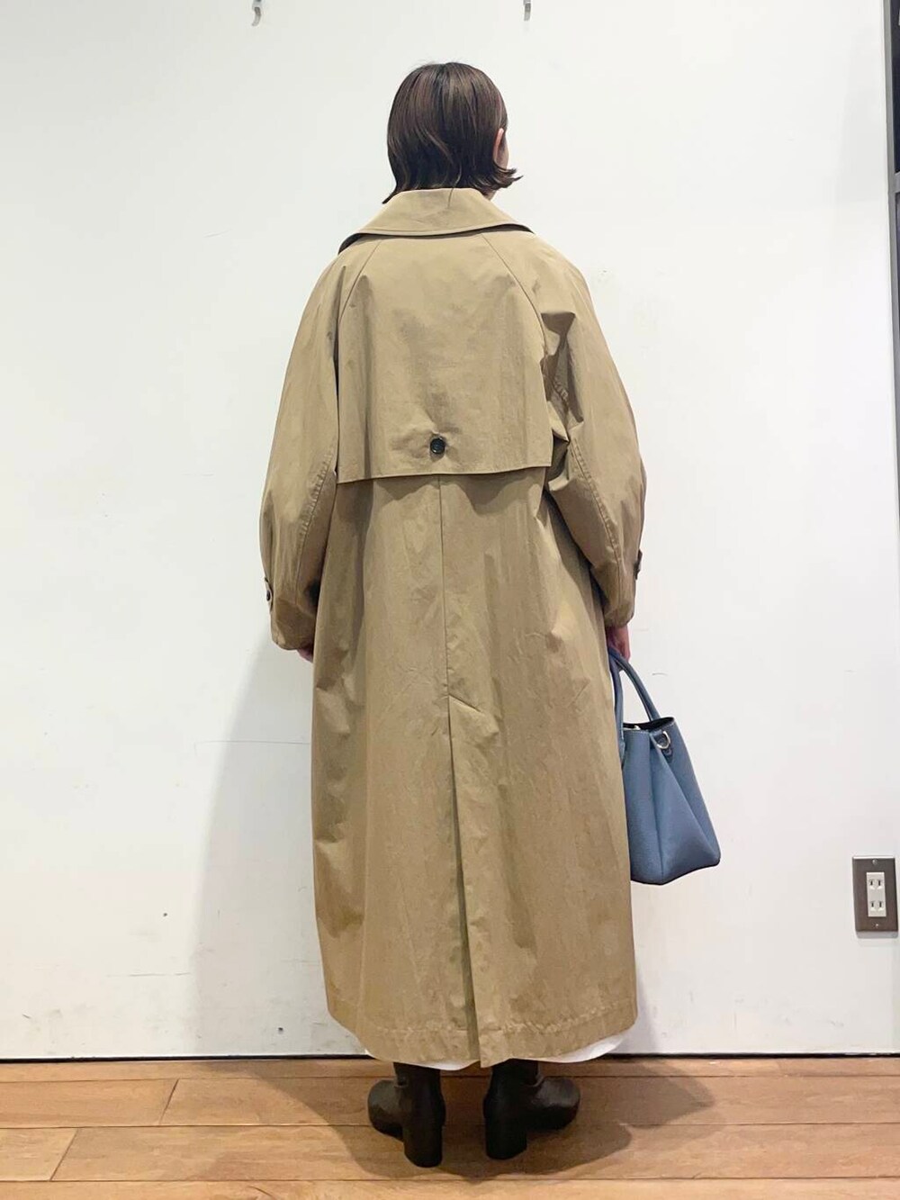「大人カジュアル、urbanresearchdoors、ママコーデ、アーバンリサーチドアーズ、doors、低身長コーデ、ママファッション、キレイめカジュアル、春のジャケットスタイル」｜「RODE SKOの【MADE IN JAPAN】EMELINA プレーンブーツ（ブーツ、ブラック系）」を使った、urd_nanakoさん（レディース・154cm）の冬コーディネートの4枚目の写真
