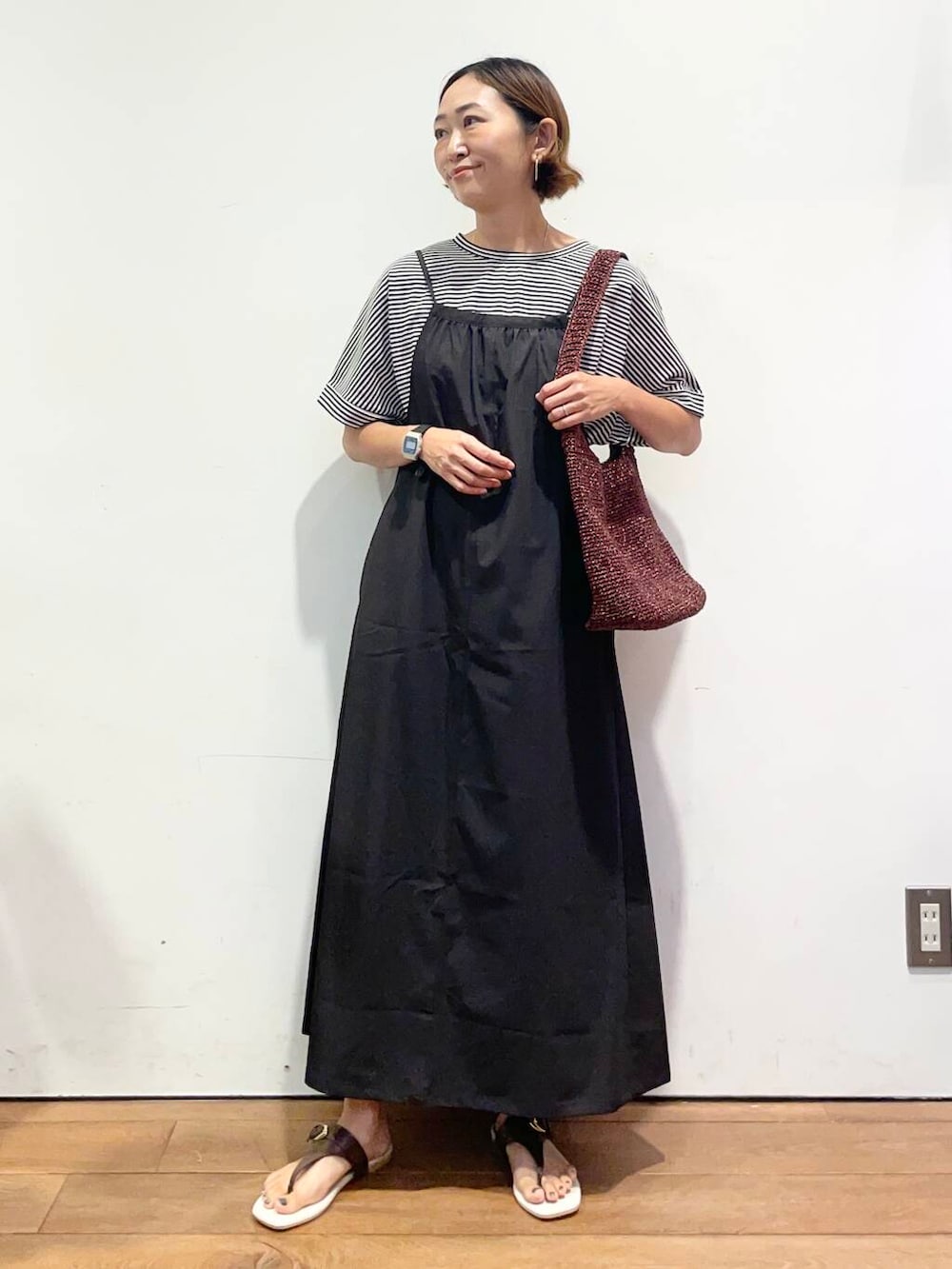 「大人カジュアル、urbanresearchdoors、ママコーデ、アーバンリサーチドアーズ、低身長コーデ、30代、ママファッション、キレイめカジュアル、夏フェスコーデ」｜「RODE SKOのワンハンドルラメショルダーバッグ（ショルダーバッグ、ブラウン系）」を使った、urd_nanakoさん（レディース・154cm）の夏コーディネートの2枚目の写真