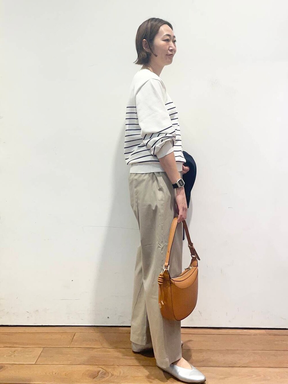 「大人カジュアル、urbanresearchdoors、ママコーデ、アーバンリサーチドアーズ、doors、低身長コーデ、30代、ママファッション、キレイめカジュアル、春アウターコーデ」｜「URBAN RESEARCH DOORSのVカットパンプス（パンプス、シルバー系）」を使った、urd_nanakoさん（レディース・154cm）の春コーディネートの8枚目の写真