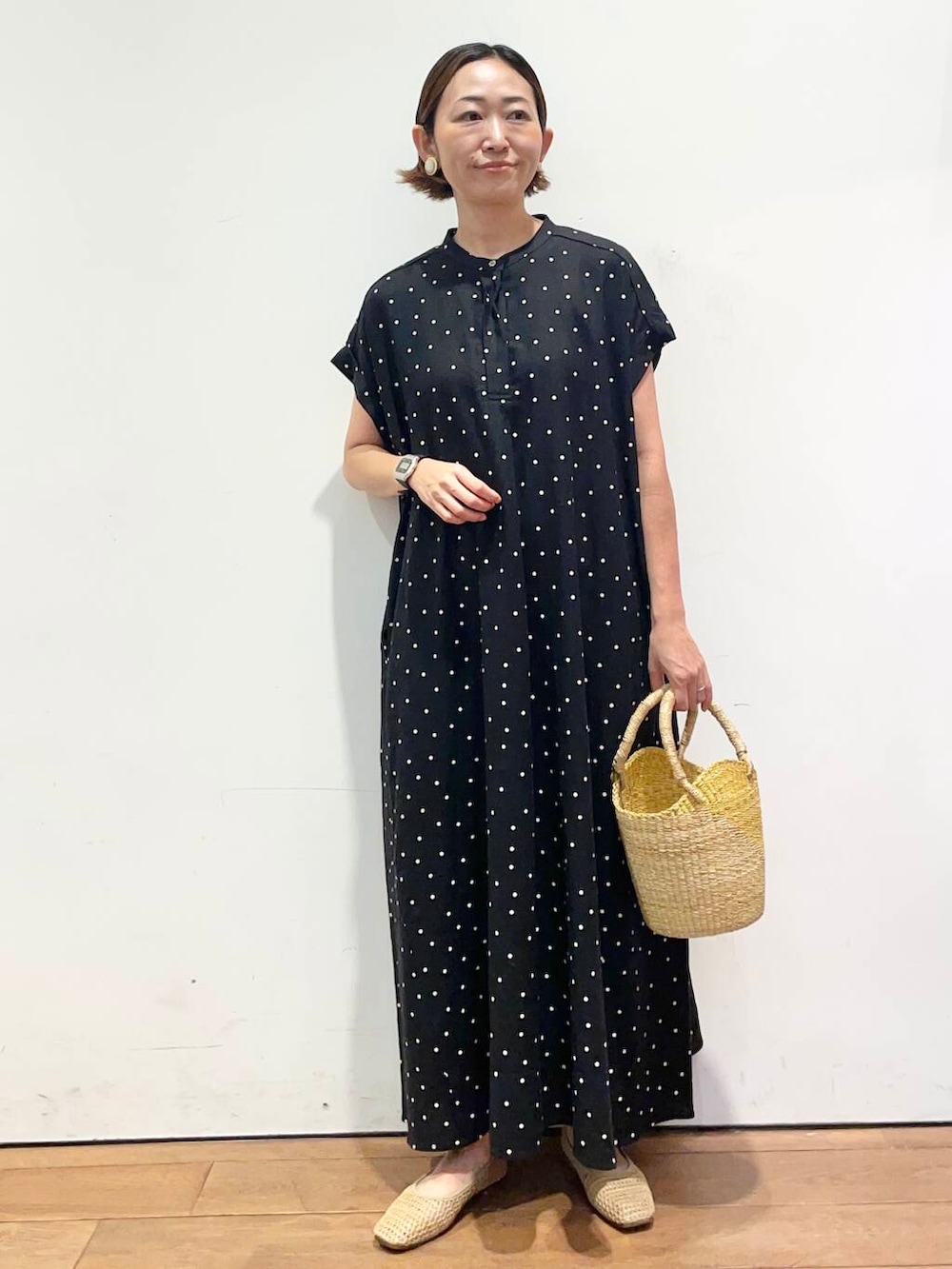 「大人カジュアル、urbanresearchdoors、ママコーデ、アーバンリサーチドアーズ、低身長コーデ、30代、ママファッション、キレイめカジュアル、リネン着こなし術」｜「RODE SKOの『MADE IN JAPAN』スクエアメッシュフラットシューズ（パンプス、ベージュ系）」を使った、urd_nanakoさん（レディース・154cm）の夏コーディネートの3枚目の写真