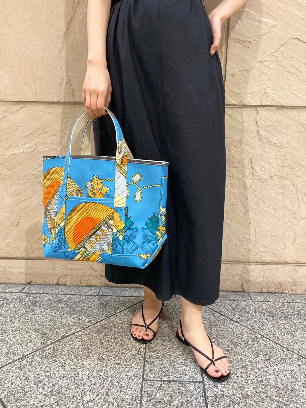 「ワンピース、大人カジュアル、キレイめ、きれいめカジュアル、夏コーデ、newarrival、休日スタイル、フェミニン、ROSSO、夏服、オンオフ兼用、オンオフ、大人かわいい、20代後半、骨格ウェーブ」｜「URBAN RESEARCHのdecor『デコール』　Hematite4mmBallnecklace（ネックレス、シルバー系）」を使った、matsuさん（レディース・162cm）の春コーディネートの5枚目の写真