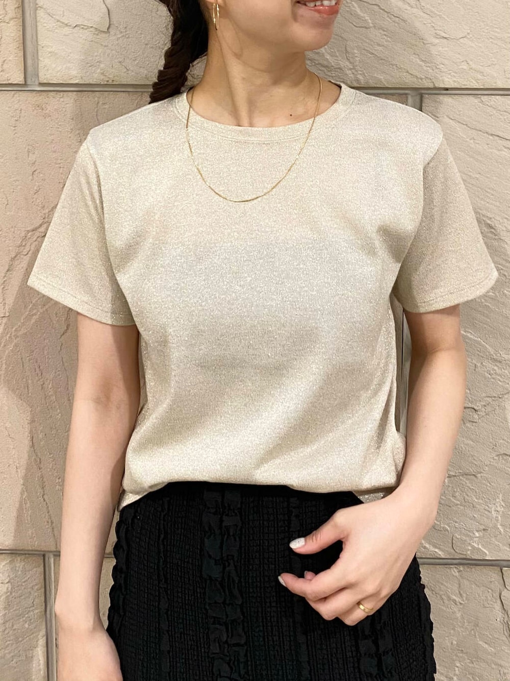 「大人カジュアル、キレイめ、きれいめカジュアル、夏コーデ、newarrival、フェミニン、ROSSO、サンダルコーデ、夏服、オンオフ兼用、オンオフ、大人かわいい、20代後半、骨格ウェーブ、暑い」|「AULENTTIのAULENTTI ワイドショルダーBAG(ショルダーバッグ、ブラック系)」を使った、matsuさん(レディース・162cm)の春コーディネートの4枚目の写真