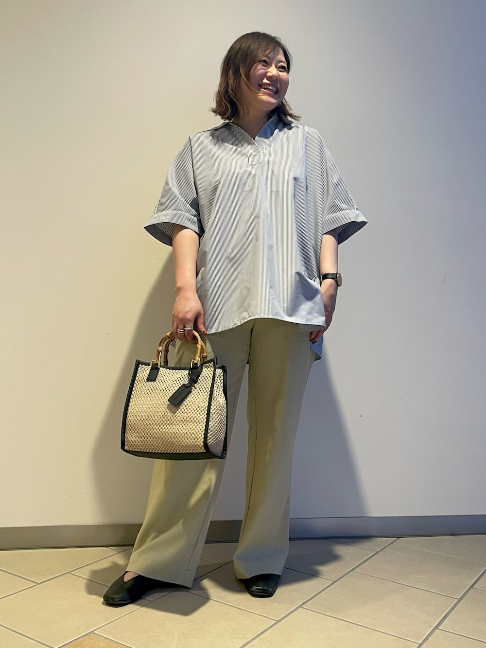 「カジュアル、夏コーデ、ストライプシャツ、カイキンシャツ、パンツスタイル、低身長、アイテムズアーバンリサーチ、ITEMS URBANRESEARCH」｜「ITEMS URBANRESEARCHのスキッパーシャツ（シャツ/ブラウス、その他）」を使った、chisaaaさん（レディース・152cm）の夏コーディネートの5枚目の写真