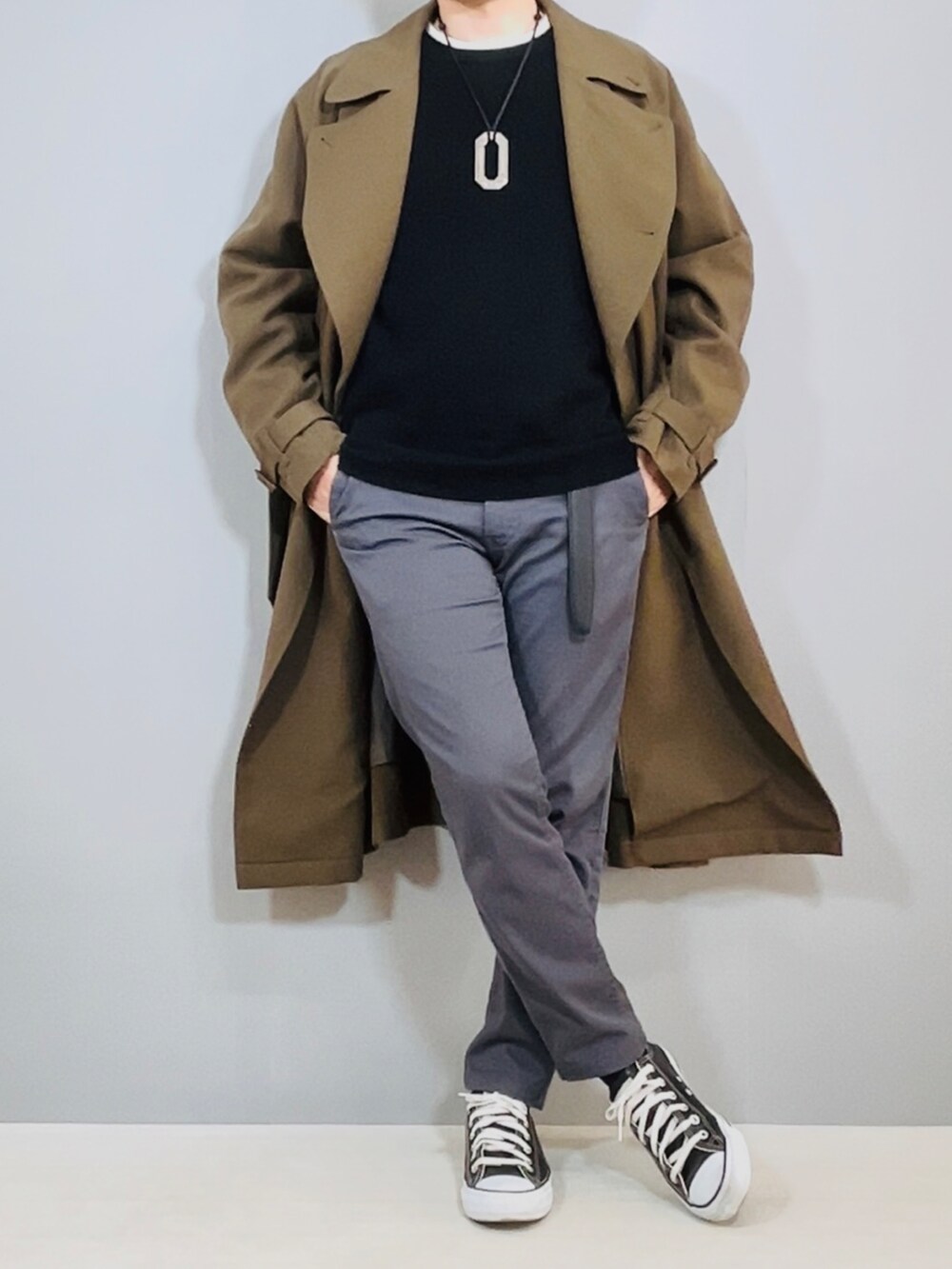 ES:S ブラック グレートレンチコート