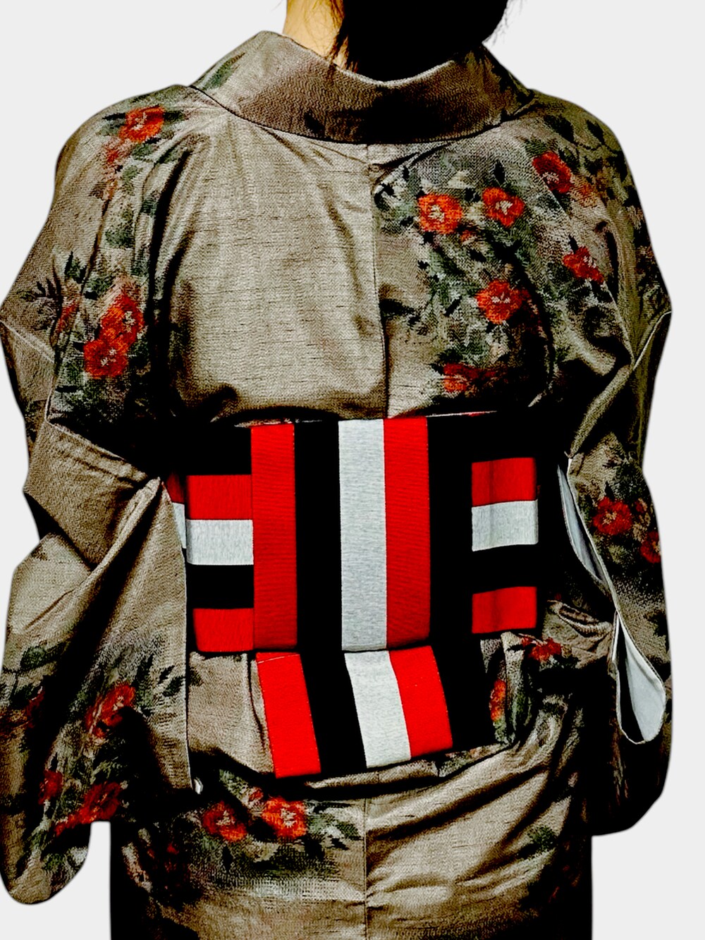 グリーン系の着物を着用したレディースの冬コーディネートの4枚目の写真