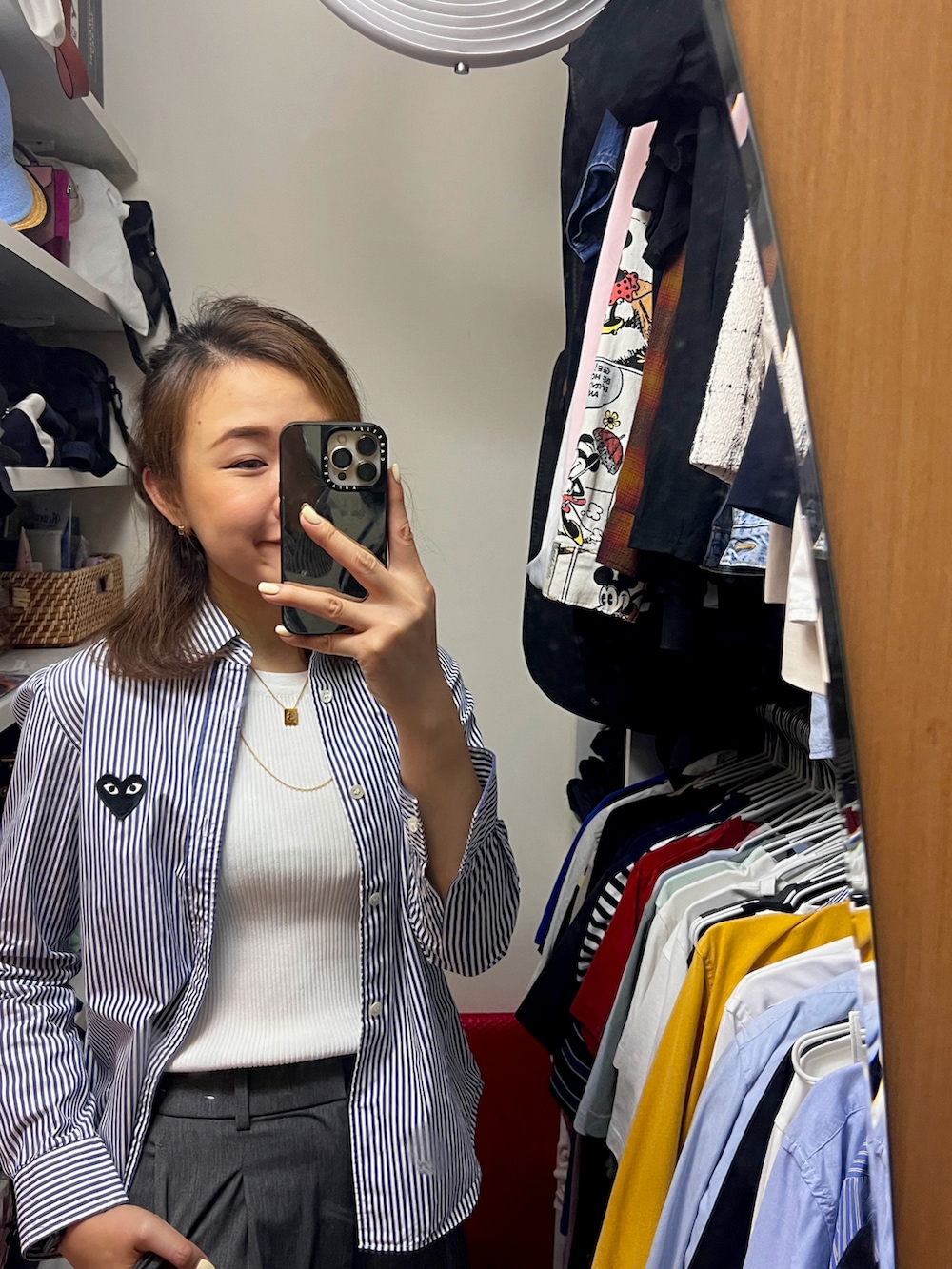 「夏服コーデ、大人カジュアル、シンプル、ootd、着回しコーデ、ストリート」｜「UNIQLOのアイテム（その他パンツ、グレー系）」を使った、stepthelook さん（レディース・163cm）の夏コーディネートの2枚目の写真
