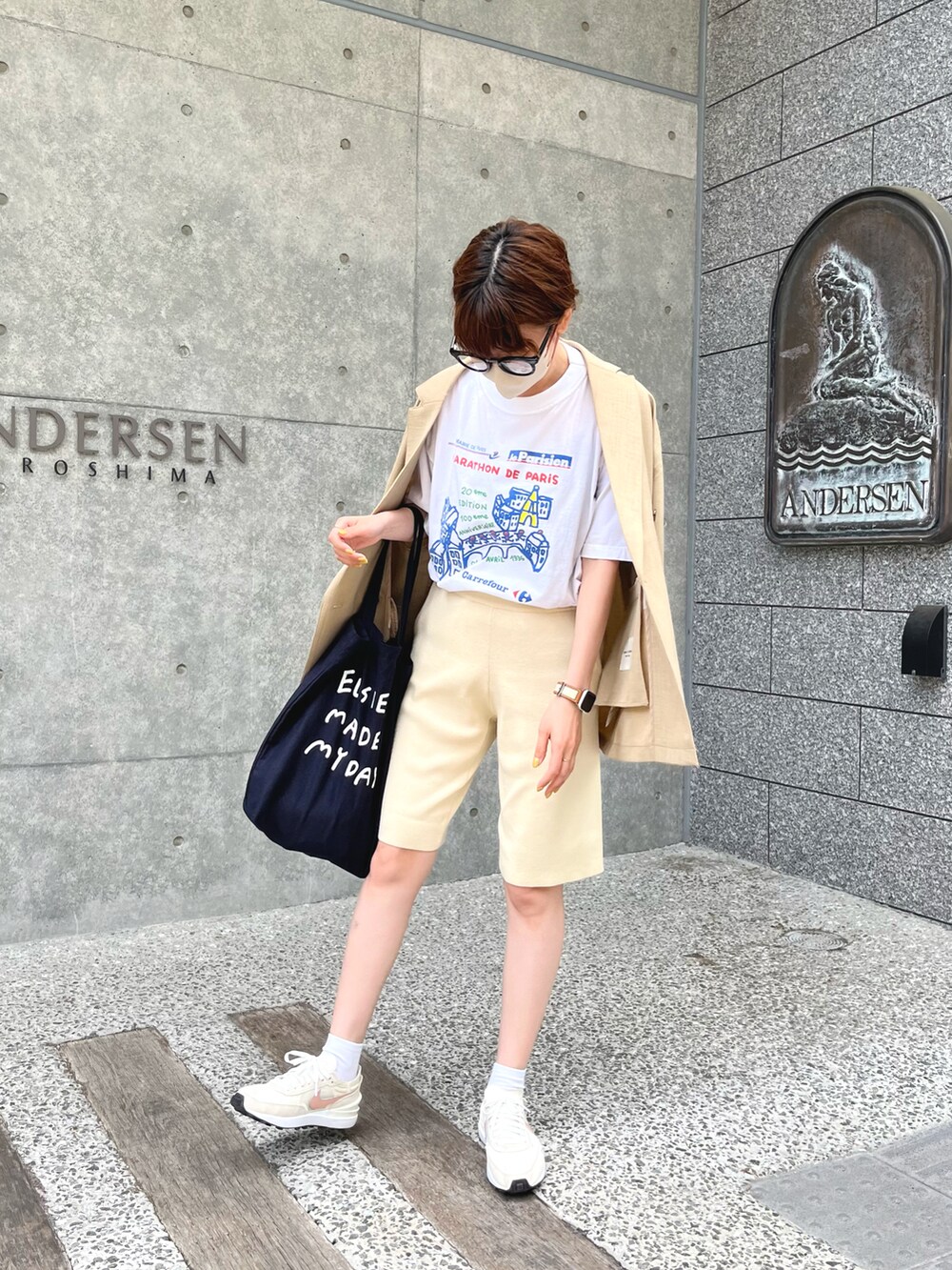 「お出かけコーデ日記、大人カジュアル、ゆるコーデ、おでかけコーデ、休日スタイル、パンツコーデ、楽チンコーデ、オトナ女子、シンプル、今日のコーデ、ootd、ホワイトコーデ」｜「FREAK'S STOREの【限定展開】サマーニットハーフパンツ（その他パンツ、ベージュ系）」を使った、トウニュウチャンさん（レディース・157cm）の春コーディネートの2枚目の写真