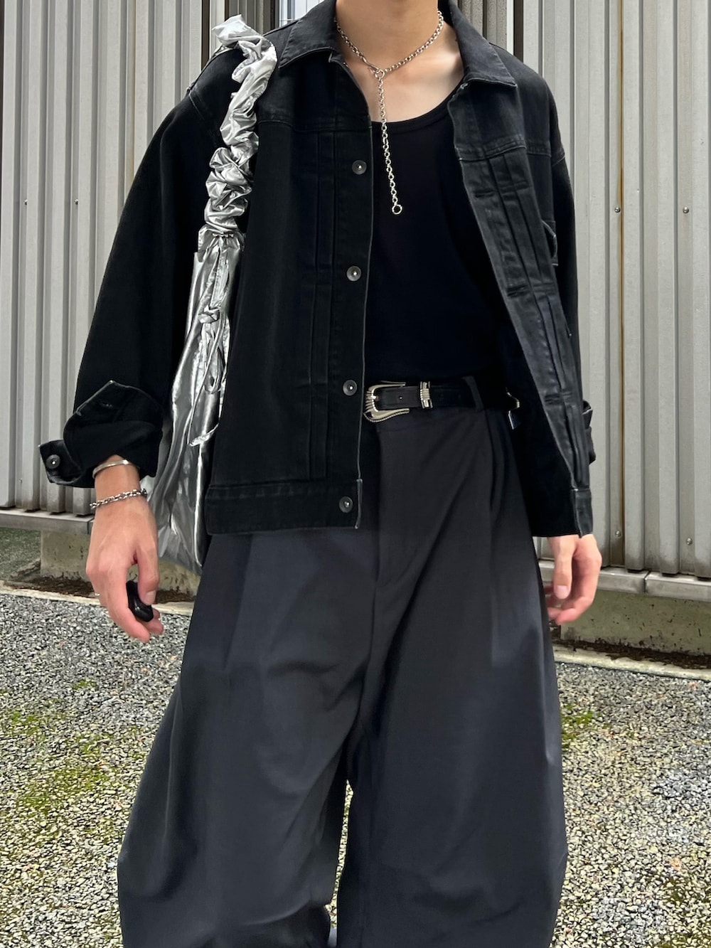 ken｜Chikashitsu +のパンツを使ったコーディネート - WEAR