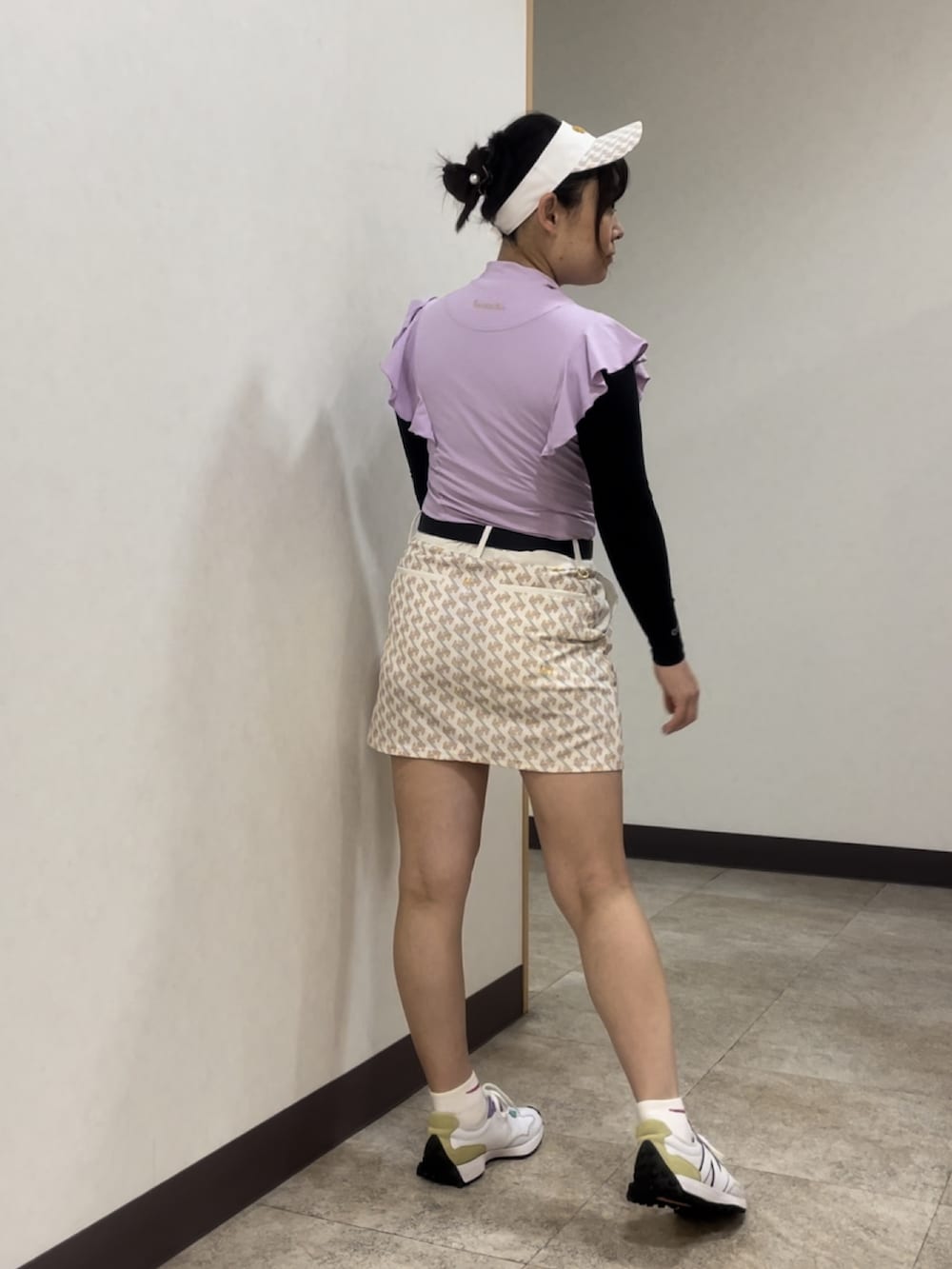 「ゴルフ、ゴルフウェア、ゴルフコーデ、ゴルフ女子、レザレクション」｜「Resurrectionのアイテム（トップス、パープル系）」を使った、qurocheさん（レディース・156cm）の秋コーディネートの2枚目の写真