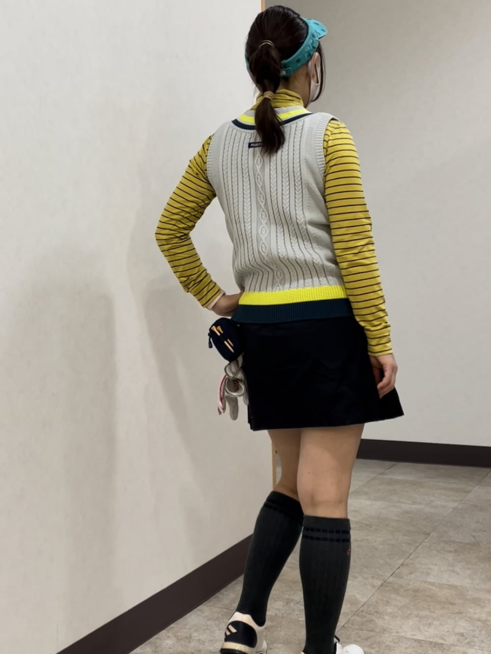 「ゴルフ、ゴルフウェア、ゴルフコーデ、ゴルフ女子、パーリーゲイツ」｜「Jack Bunny!!のアイテム（サンバイザー、グリーン系）」を使った、qurocheさん（レディース・156cm）の秋コーディネートの2枚目の写真