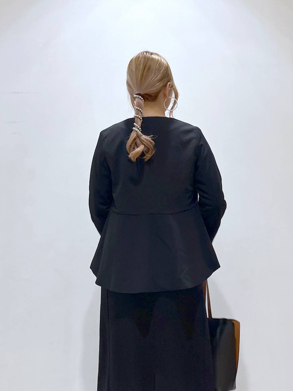 「高見え、休日コーデ、カジュアル、着痩せ・細見え、ママコーデ、楽ちんコーデ、女子会、体型カバー、きれいめ、GLOBAL WORK、ワンピース、入学式・卒業式、春コーデ、ジャケット、ブラウス」|「GLOBAL WORKのらくっション撥水フィットパンプス/961224(パンプス、グレー系)」を使った、mayu.【GLOBALWORK】さん(レディース・164cm)の冬コーディネートの7枚目の写真