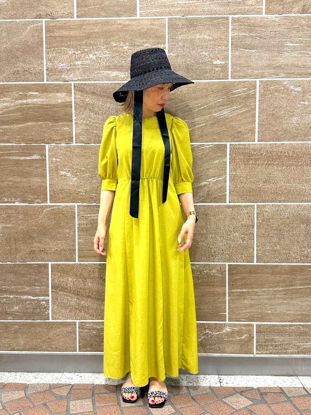 「Te chichiのアイテム(ワンピース/ドレス、イエロー系)」を使った、まさこさん(レディース・157cm)の春コーディネートの5枚目の写真