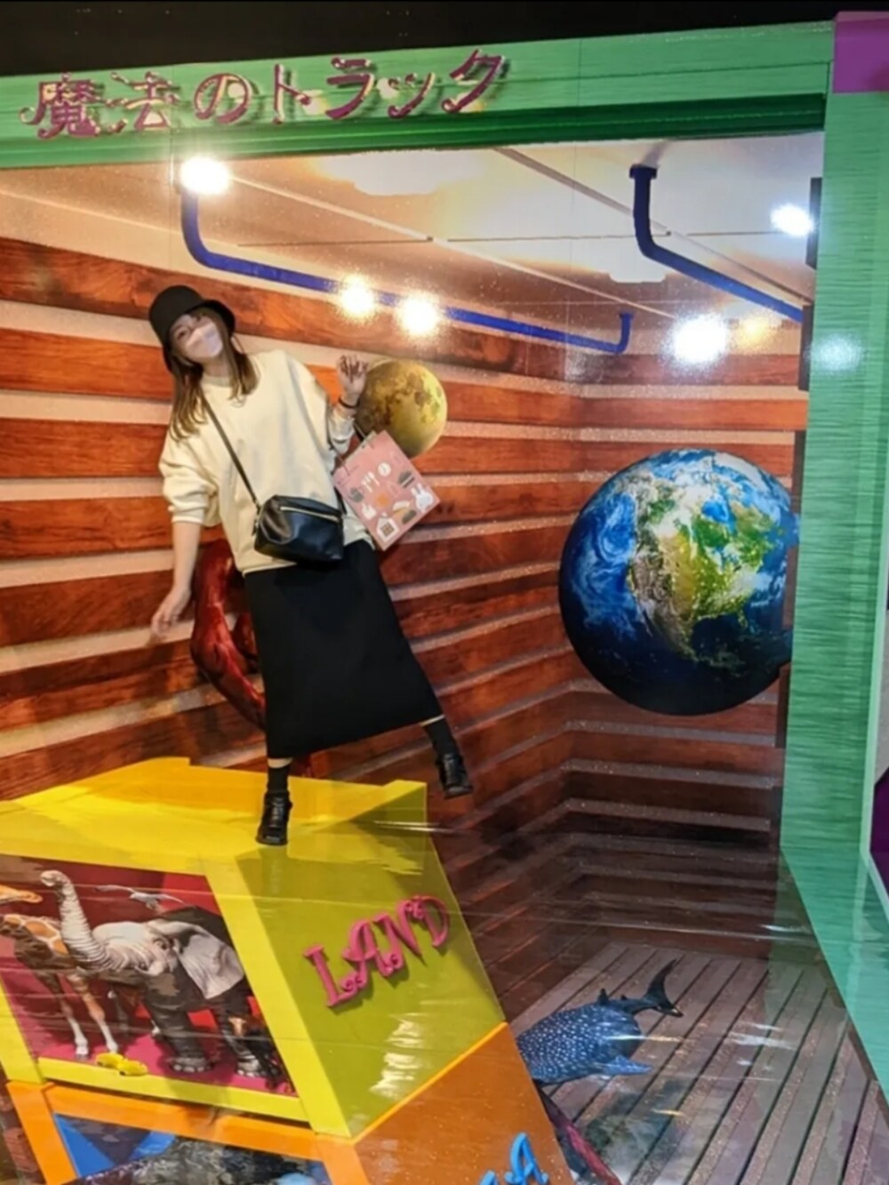 「休日スタイル、きれいめカジュアル、シンプルコーデ、オトナ女子」｜「GUのアイテム（トップス、ホワイト系）」を使った、優佳さん（骨格ストレート・レディース・156cm）の夏コーディネートの2枚目の写真