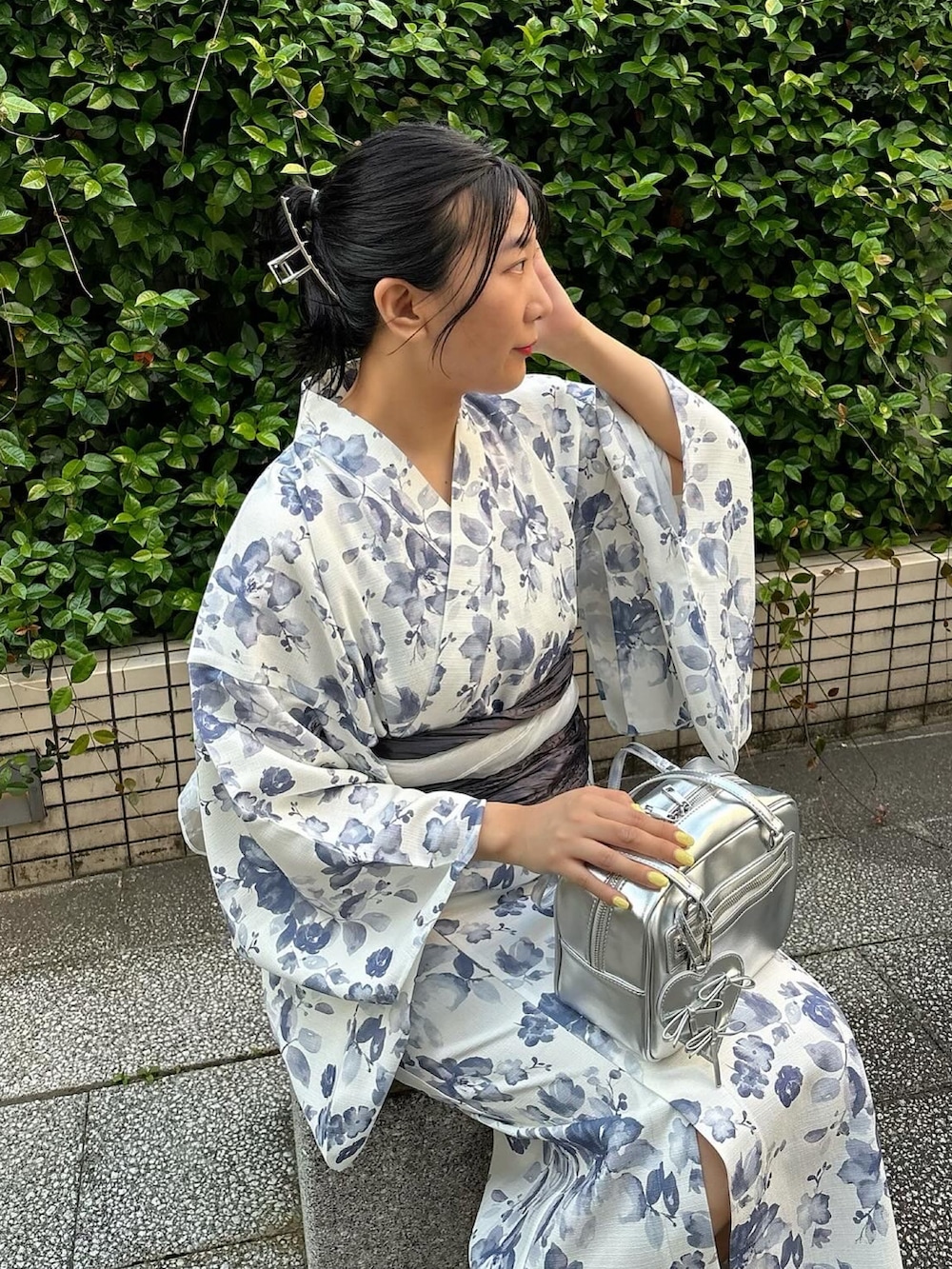 「オリーブ デ オリーブ(OLIVE des OLIVE)、夏コーデ、プチプラ、浴衣、浴衣女子、大人可愛い、サマースタイル、夏、大人ガーリー、大人かわいい、大人女子、オトナ女子、オトナカワイイ、オトナガーリー、高身長女子」｜「OLIVE des OLIVEの【着脱簡単/手洗い可能/2WAY】3分で着れる浴衣（浴衣、ホワイト系）」を使った、サ ヨ コさん（レディース・167cm）の夏コーディネートの2枚目の写真
