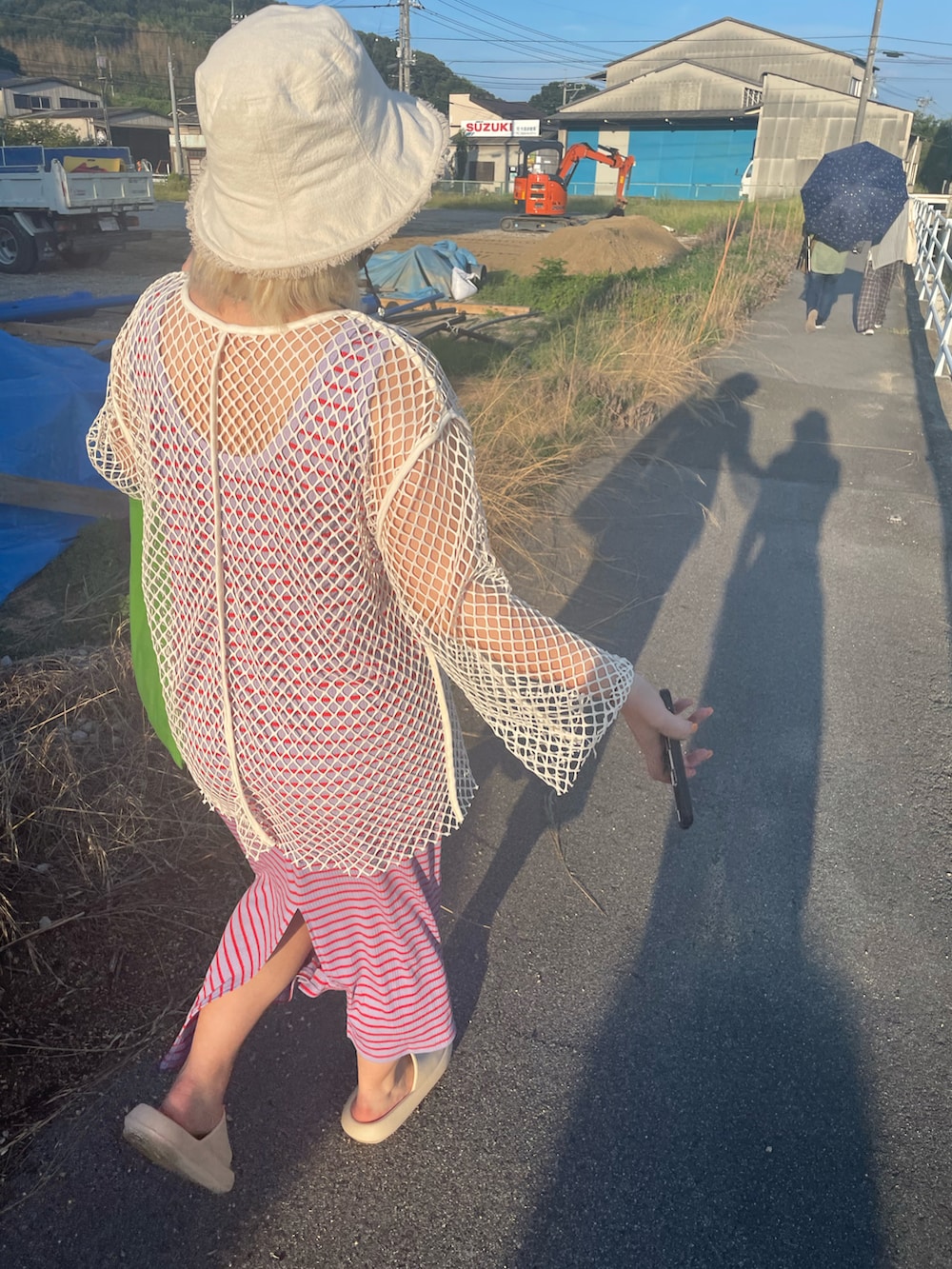 「真夏のアクティブスタイル、着回しコーデ、夏、ラフ、summer、ロングワンピース、shein、ラクチンコーデ、花火大会、花火、祭り」｜「FREAK'S STOREのSANSE SANSE/サンセサンセ 別注タイガートートバッグ（トートバッグ、グリーン系）」を使った、47さん（レディース・157cm）の夏コーディネートの2枚目の写真