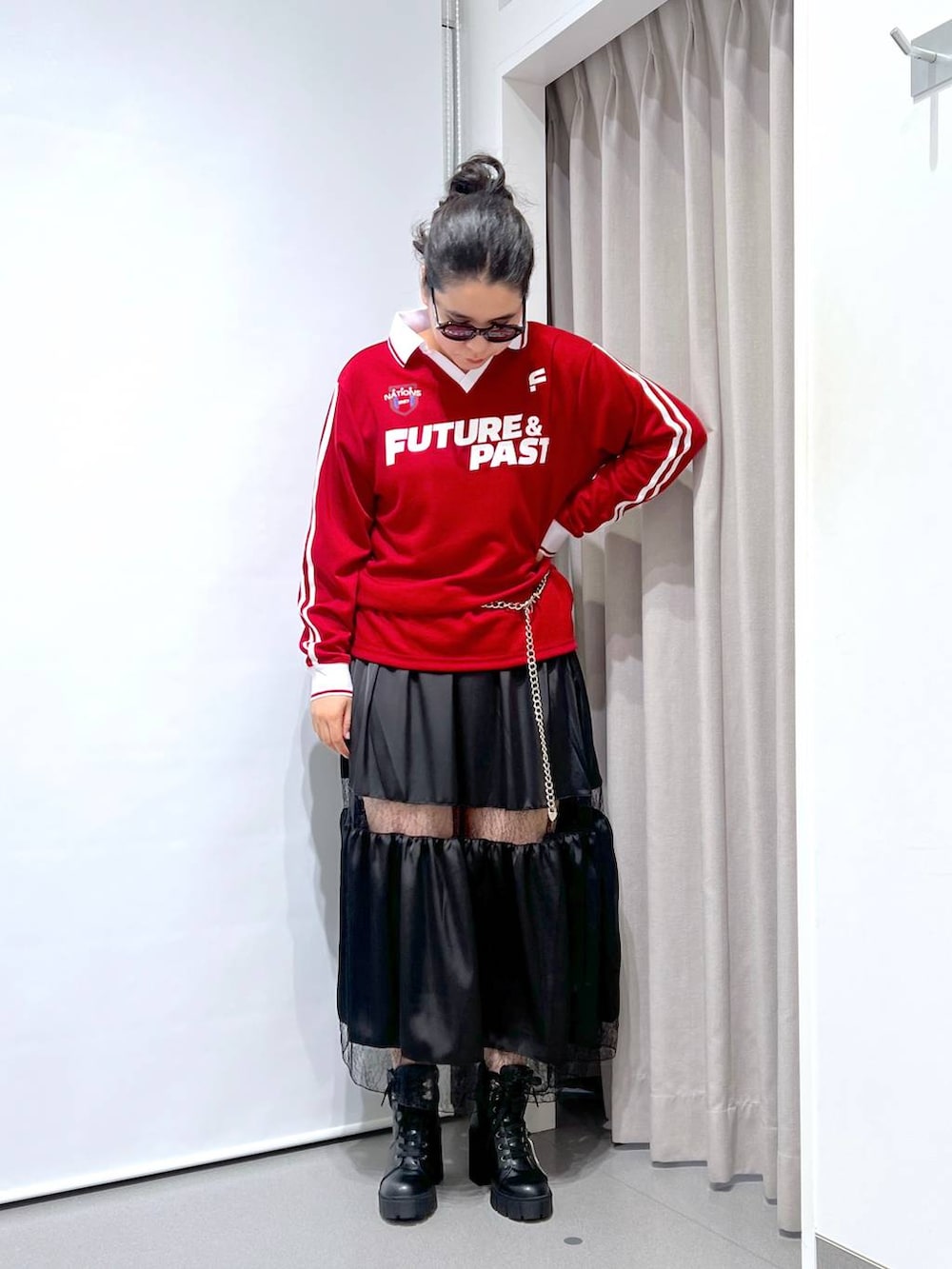 「着痩せ・細見え、体型カバー、楽ちんコーデ、骨格ストレート、着痩せ、ストリート、カジュアル、ウエストゴム」｜「FOREVER 21のボストンサングラス（メガネ、ブラック系）」を使った、あめさん（レディース・167cm）の秋コーディネートの2枚目の写真