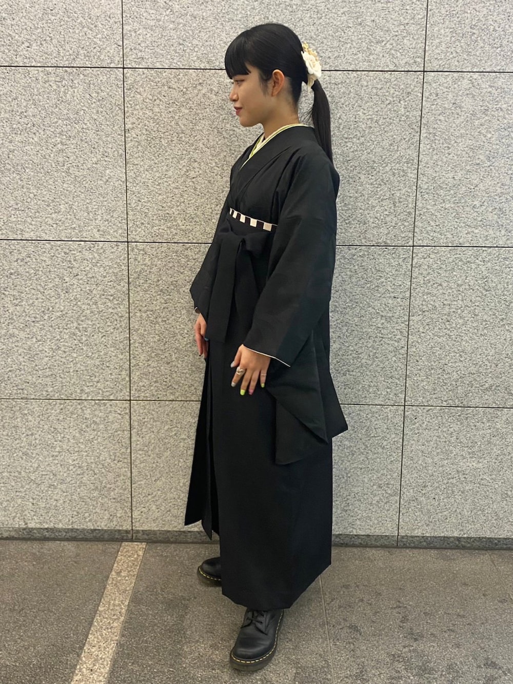 「春、卒業式、卒業式コーデ、卒業袴、袴」｜「卒業袴のアイテム（その他、ブラック系）」を使った、nonさん（レディース・156cm）の春コーディネートの2枚目の写真