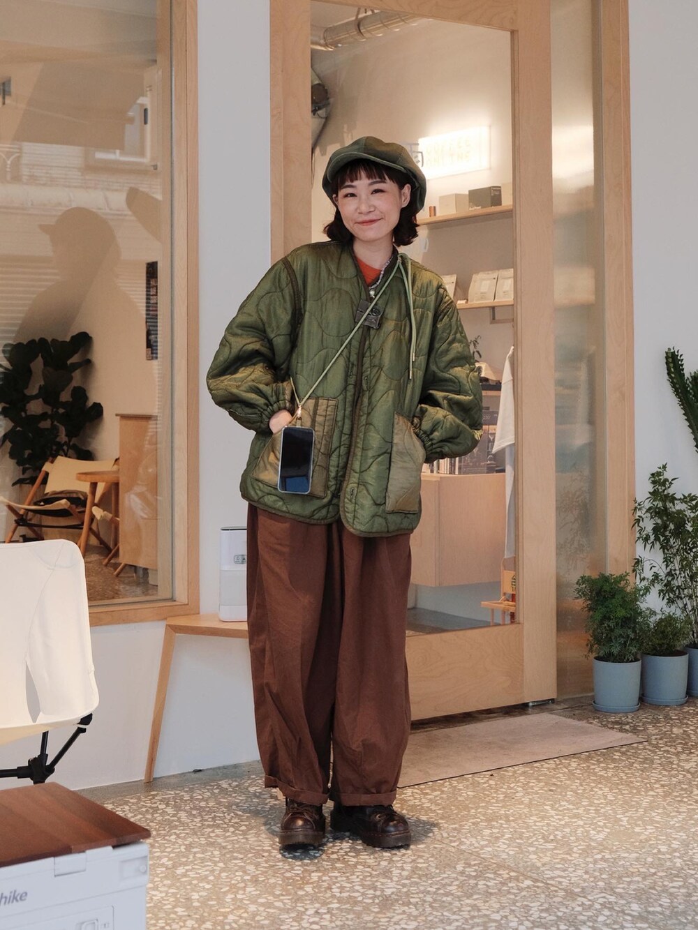 「秋コーデ、オトナ女子、休日スタイル、カジュアル、WEARハロウィン2022、秋色コーデ、ootd、低身長、古着、M65、M65ライナー」｜「Dr. Martensのアイテム（その他シューズ、ブラウン系）」を使った、Yuさん（レディース・158cm）の秋コーディネートの2枚目の写真