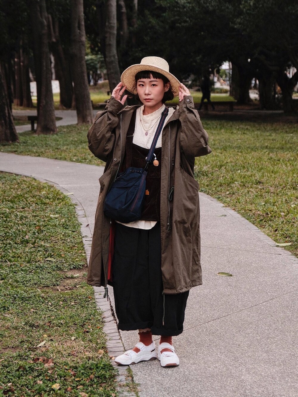 「VANSのアイテム（シューズ、オレンジ系）」を使った、Yuさん（レディース・158cm）の冬コーディネートの2枚目の写真