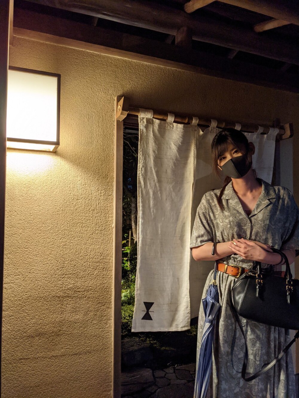 その他のワンピースを着用したレディースの春コーディネートの2枚目の写真