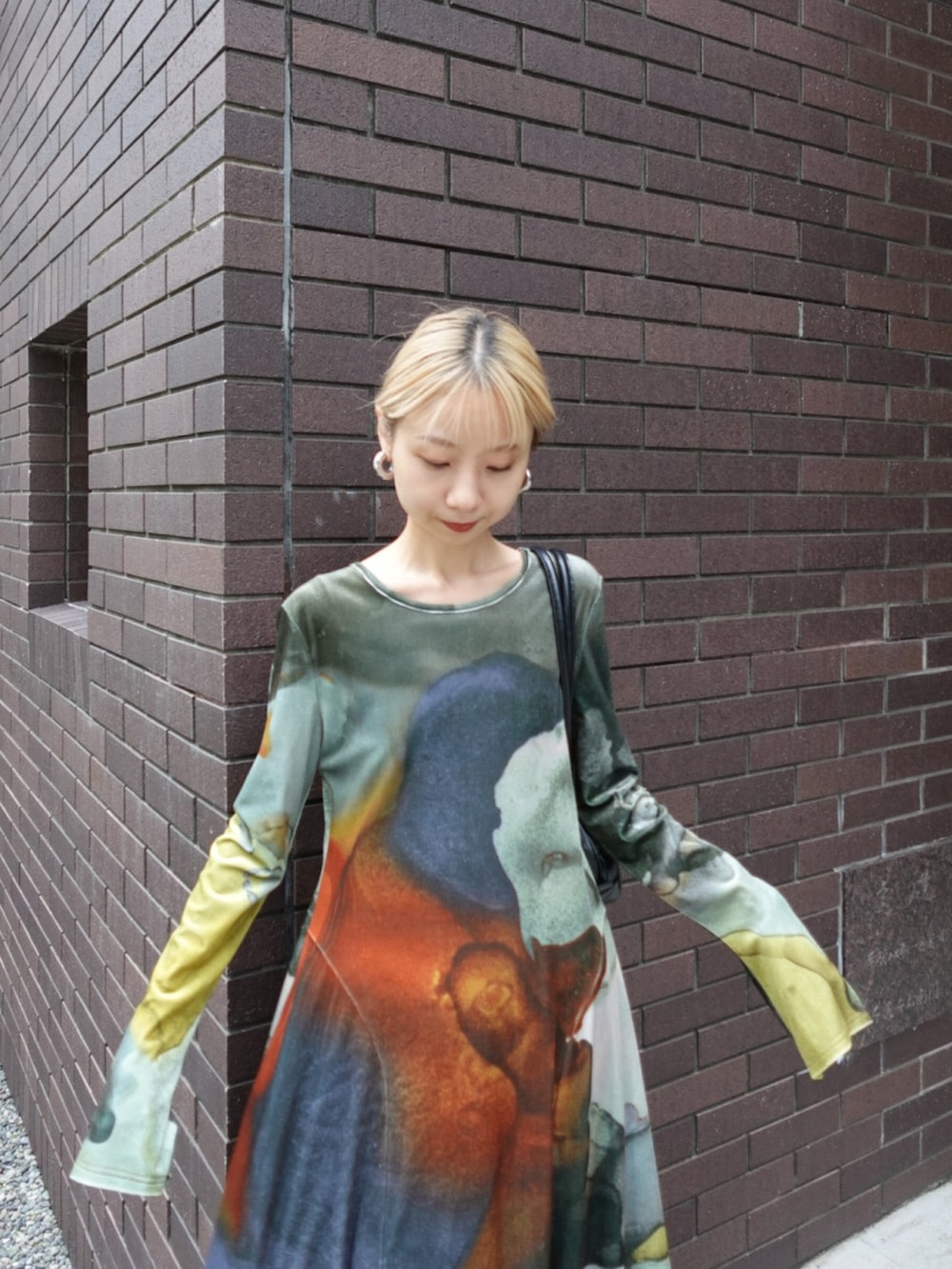 ワンピース AMERI 2WAY RUST INK ART VELOUR DRESS 2WAY RUST INK ART VELOUR DRESSを使った人気ファッション