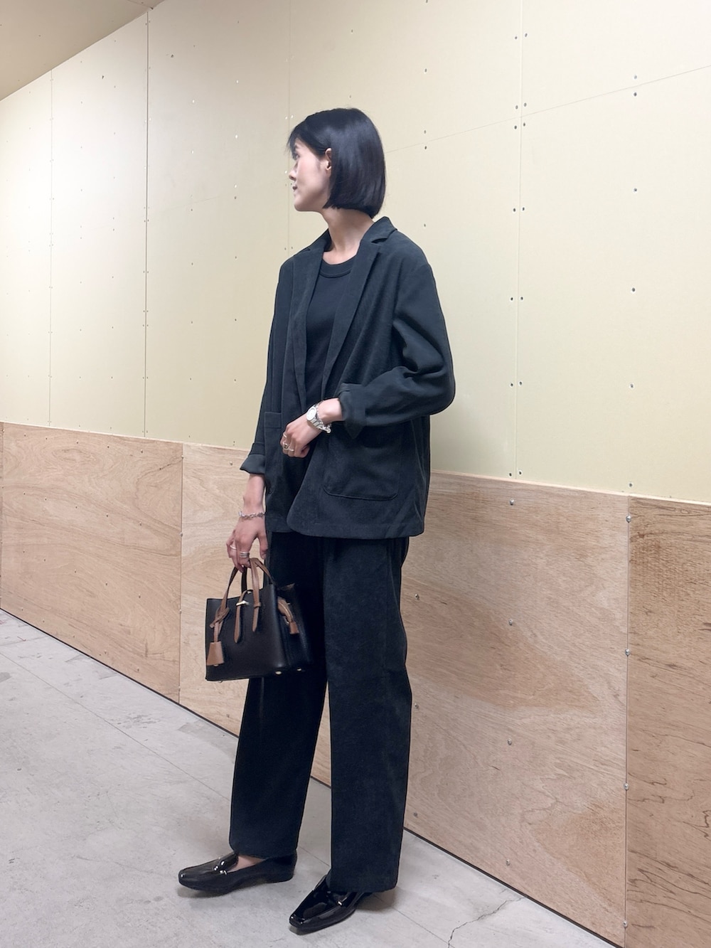 「季節の変わり目羽織コーデ、初秋のパンツスタイル、高身長女子、セットアップ、ブラック、ブラックコーデ、ナチュラル×高身長、ナチュラル×ブルベ冬、ナチュラル×カジュアル、高身長」｜「FORK&SPOONのFORK&SPOON　フライスタンクトップ（タンクトップ、ブラック系）」を使った、murayamaさん（骨格ナチュラル・レディース・170cm）の夏コーディネートの3枚目の写真