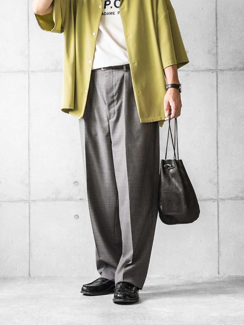 しゅんたろーさんの「ルーズオーバーオープンカラーマルチパターンS/Sシャツ EMMA CLOTHES 2022 SUMMER（EMMA CLOTHES）」を使ったコーディネートの4枚目の写真