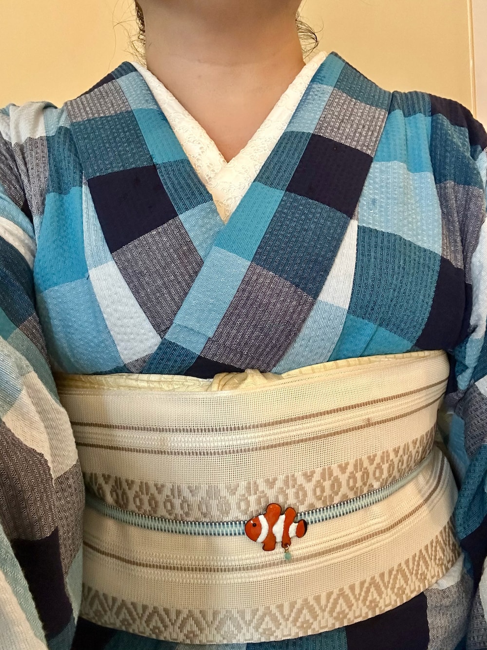 ブルー系の着物を着用したレディースの夏コーディネートの2枚目の写真