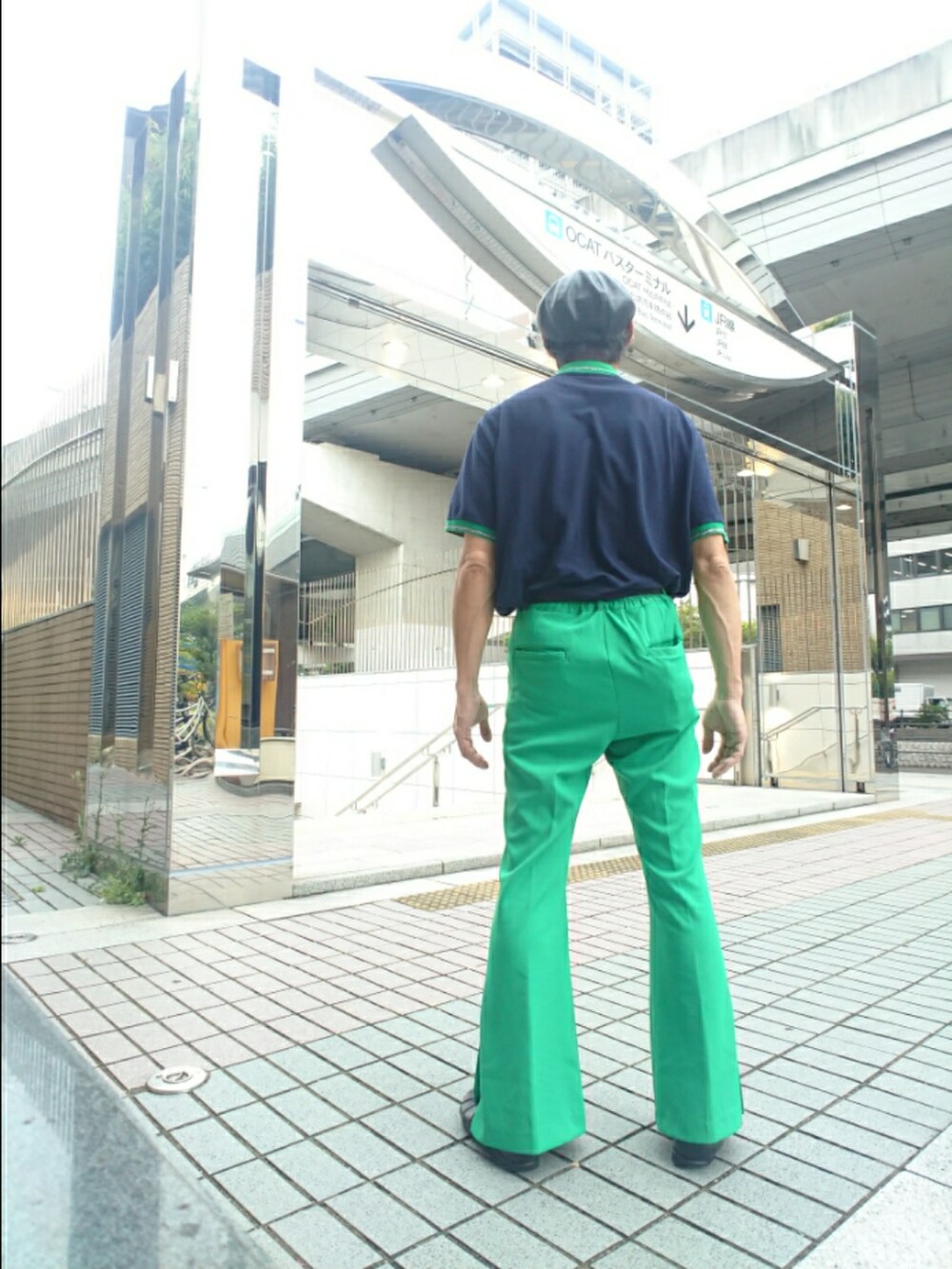 「ハンチング帽、ポロシャツ、ネクタイ、スラックス、フレアパンツ、グルカサンダル、WEGO、LACOSTE、KENZO、ディスコート、BEAMS」|「WEGOのWEGO/フェイクレザーハンチング(ハンチング/ベレー帽、ブラック系)」を使った、たっくんさん(メンズ・175cm)の夏コーディネートの2枚目の写真