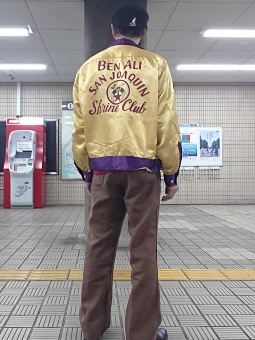 「ハンチング帽、ボーリングジャケット、カーディガン、ドレスシャツ、ネクタイ、スタプレ、ドレスシューズ、KANGOL、BOWLER'S、ポロラルフローレン、クリスチャンディオール、リーバイス、IZODLACOSTE、BOSTONIAN」｜「KANGOLのKANGOL（カンゴール）WOOL 504/ウールハンチング/ベレー帽 メンズ レディース（ハンチング/ベレー帽、ブラック系）」を使った、たっくんさん（メンズ・176cm）の春コーディネートの2枚目の写真