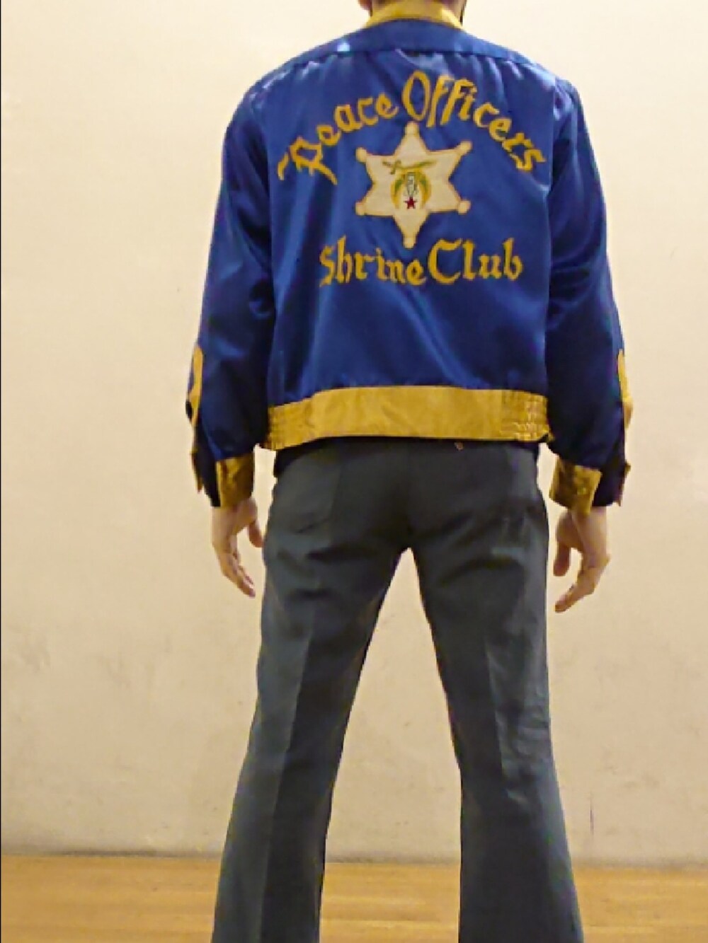 その他のシャツ/ブラウス、ブルー系のその他アウター、ブルー系のその他パンツを着用したメンズの冬コーディネートの2枚目の写真