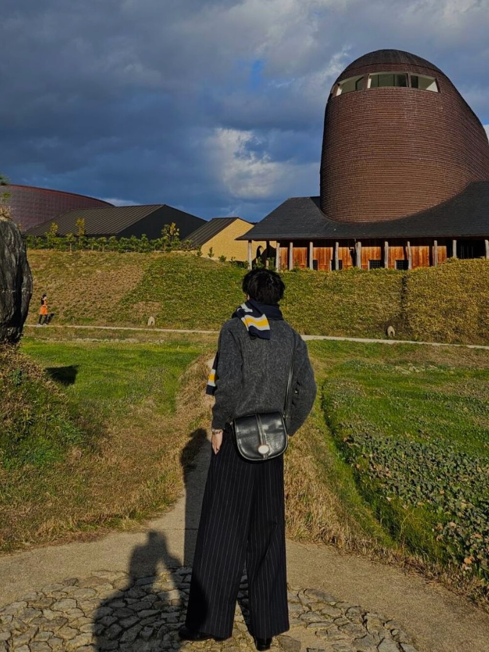 その他のパンツを着用したメンズの冬コーディネートの3枚目の写真