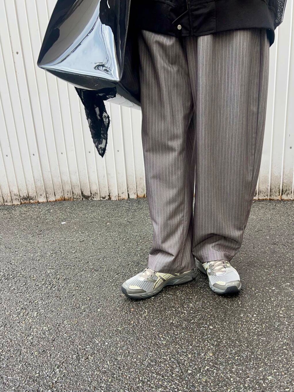 「アーバンリサーチ、スニーカー、URBANRESEARCH、春コーデ、LAATO、asics、hakuji、春アウターコーデ」|「PHILIPPE AUDIBERTのPHILIPPE AUDIBERT Kenton necklace(ネックレス、シルバー系)」を使った、SAKI.さん(レディース・160cm)の春コーディネートの4枚目の写真