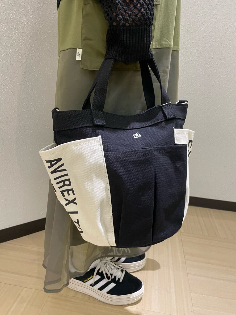 「AVIREX、AVIREXBelle、ootd、カジュアル、カジュアルコーデ、ワンピース、春コーデ、カーディガン、トートバッグ、タンクトップ、キャップ」｜「NEW ERAの《AVIREX × NEWERA》 9TWENTY POLO CAP U.S.A FLAG / ナイントゥエンティー ポロキャップ アメリカ国旗 / アヴィレックス / ニューエラ（キャップ、ホワイト系）」を使った、nagipiiさん（レディース・163cm）の春コーディネートの5枚目の写真