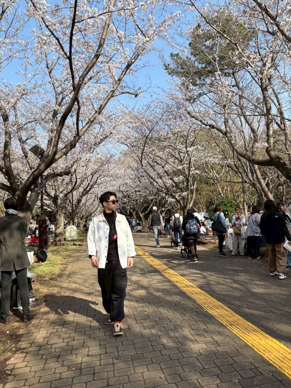 「春服、春服コーデ、春服みてみて、社会人一年目、社会人」｜「KEENのアイテム（シューズ、オレンジ系）」を使った、hirokiさん（メンズ・173cm）の春コーディネートの2枚目の写真